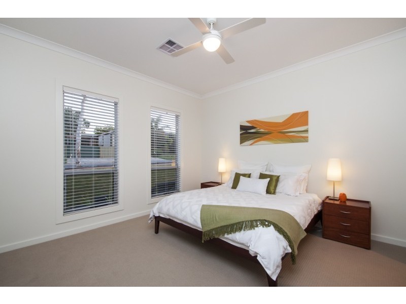 8A Hill St, Seacliff Park SA 5049