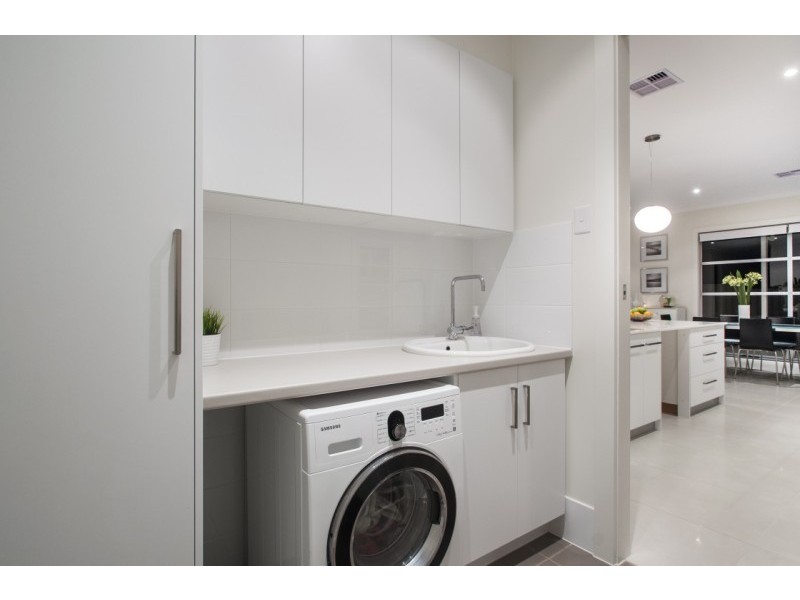 8A Hill St, Seacliff Park SA 5049