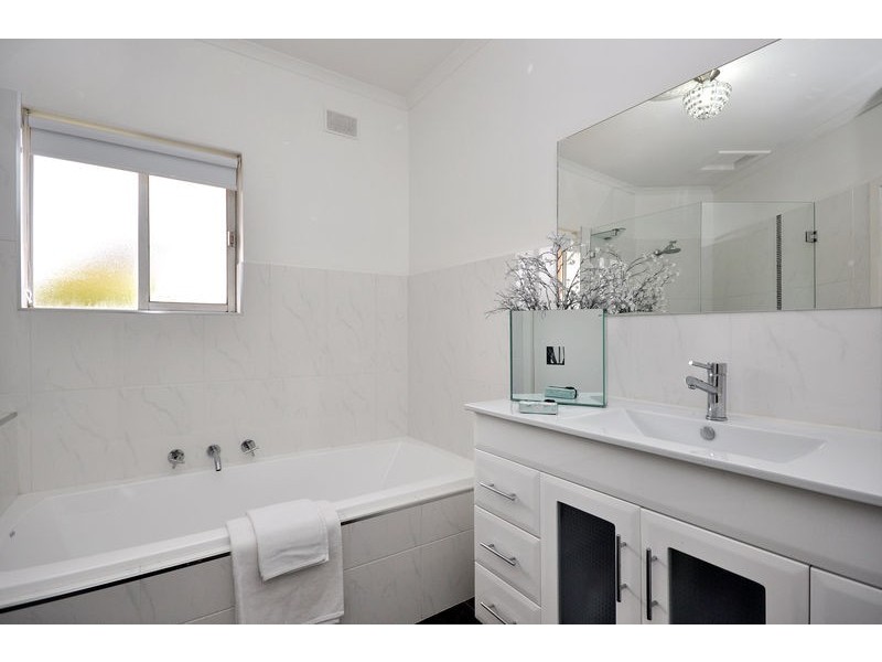 37 Dyson Road, Port Noarlunga SA 5167