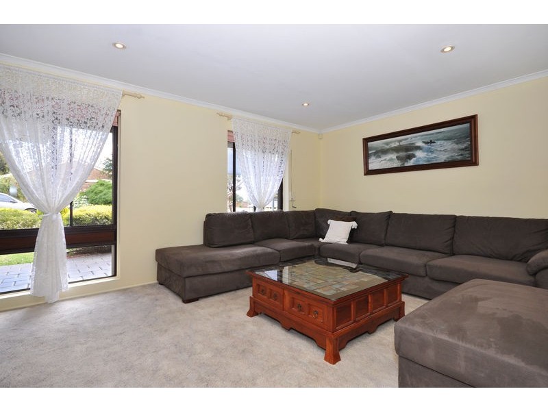 1 Bennett Close, Aberfoyle Park SA 5159