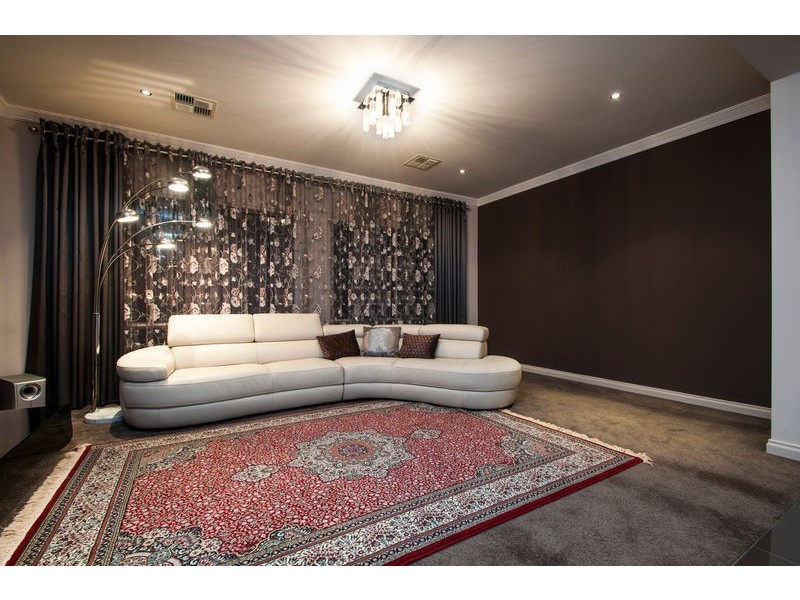 50 Tarranna Ave, Park Holme SA 5043