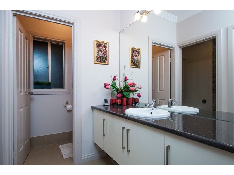 50 Tarranna Ave, Park Holme SA 5043