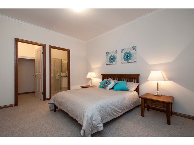 69A Condada Ave, Park Holme SA 5043