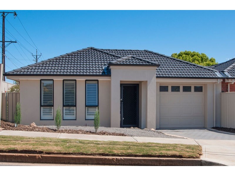 2d Dalkeith Ave, Dover Gardens SA 5048