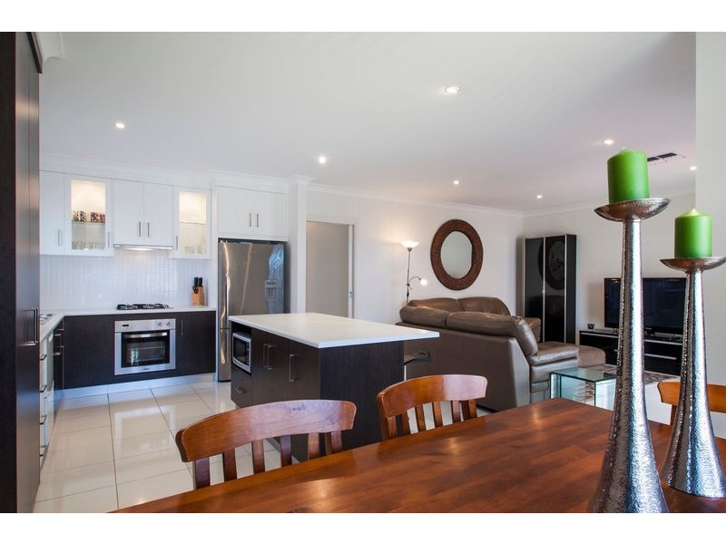 2d Dalkeith Ave, Dover Gardens SA 5048