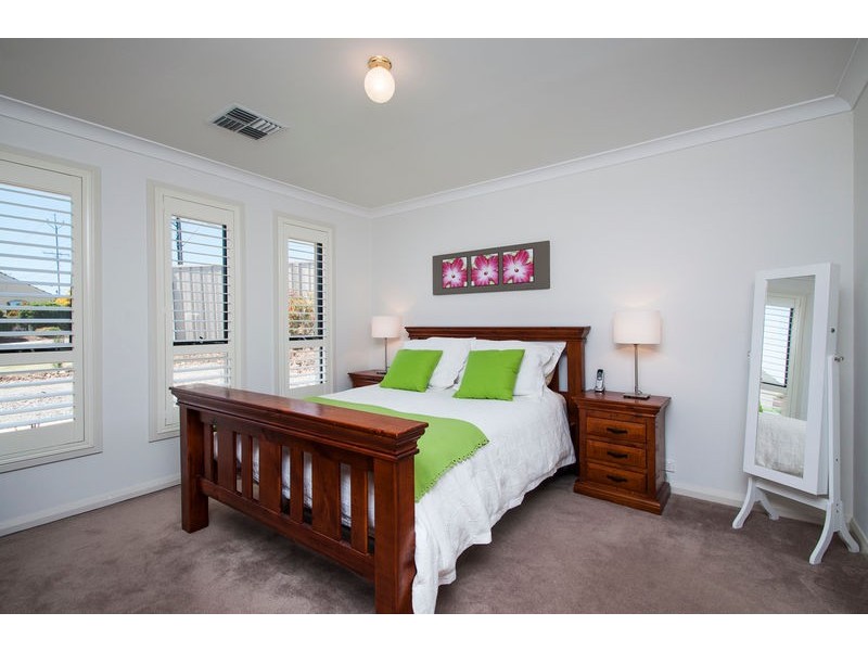 2d Dalkeith Ave, Dover Gardens SA 5048