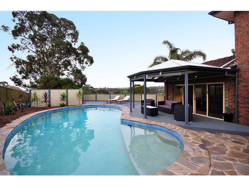 4 Goldfinch Place, Flagstaff Hill SA 5159