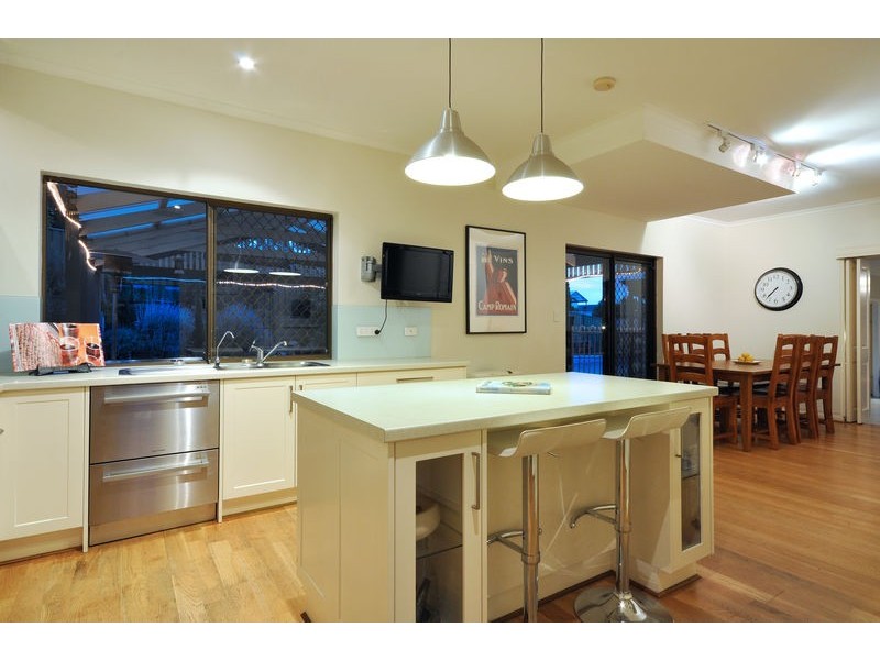 4 Goldfinch Place, Flagstaff Hill SA 5159