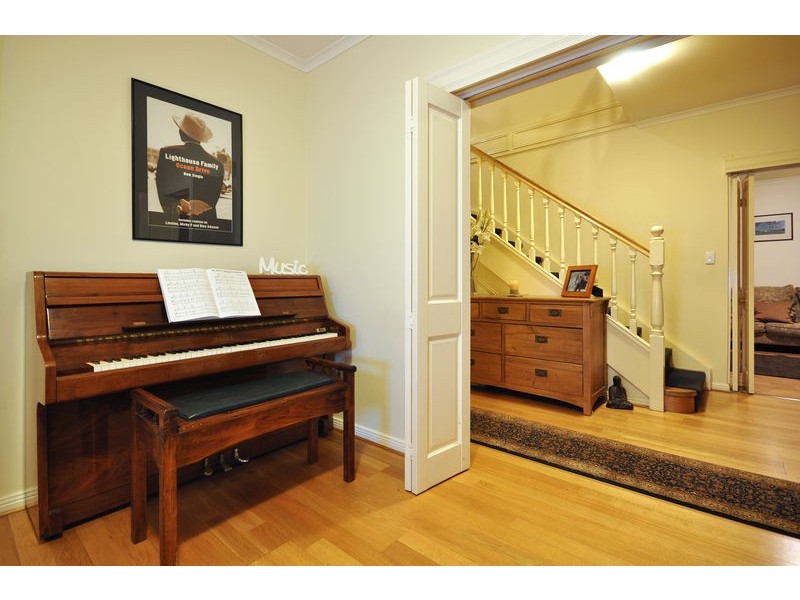 4 Goldfinch Place, Flagstaff Hill SA 5159