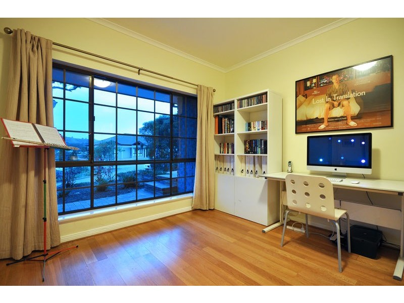 4 Goldfinch Place, Flagstaff Hill SA 5159