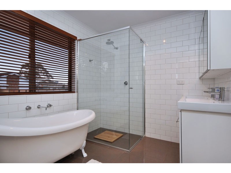 4 Goldfinch Place, Flagstaff Hill SA 5159