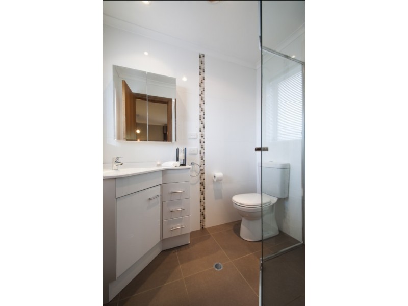 12 Falcon Ave, Hallett Cove SA 5158