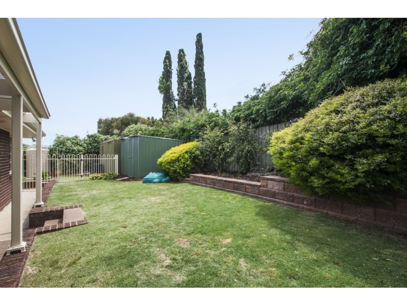 12 Falcon Ave, Hallett Cove SA 5158