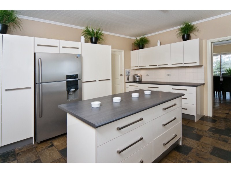 209 Windebanks Road, Aberfoyle Park SA 5159