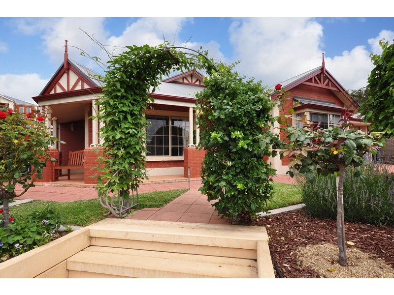 16 Evergreen Parade, Flagstaff Hill SA 5159