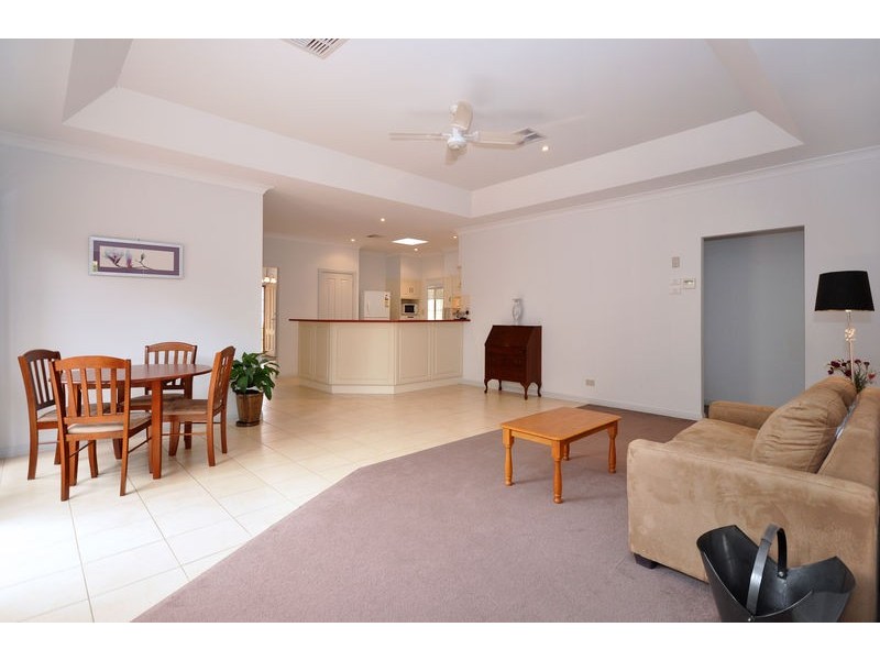 16 Evergreen Parade, Flagstaff Hill SA 5159