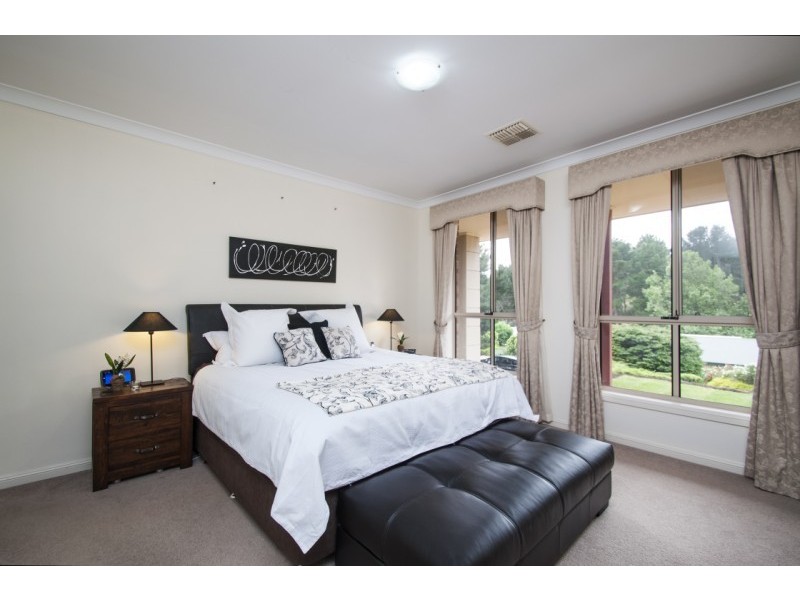 .4 Douglas Fir Ct (Monterey Pine Est), Aberfoyle Park SA 5159