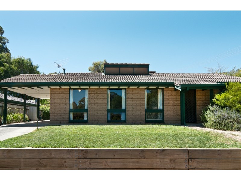 33 Monaro Road, Aberfoyle Park SA 5159