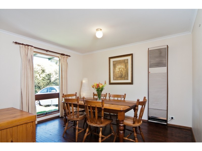 33 Monaro Road, Aberfoyle Park SA 5159