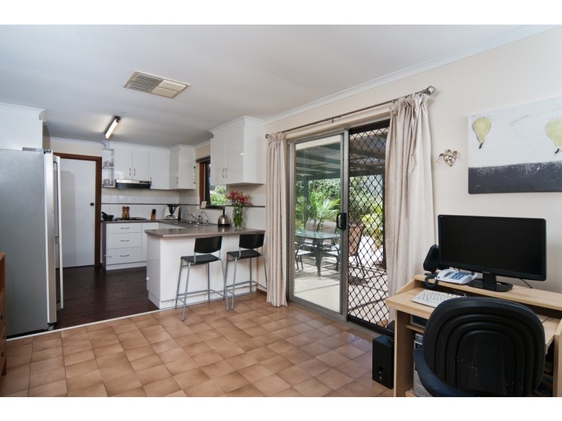 33 Monaro Road, Aberfoyle Park SA 5159