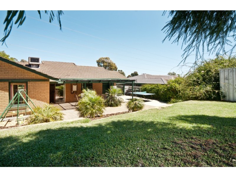 33 Monaro Road, Aberfoyle Park SA 5159