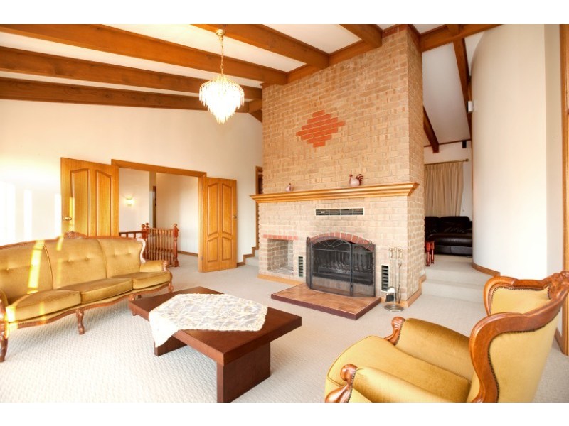 10 Redbank Close, Happy Valley SA 5159