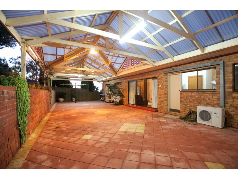 10 Redbank Close, Happy Valley SA 5159