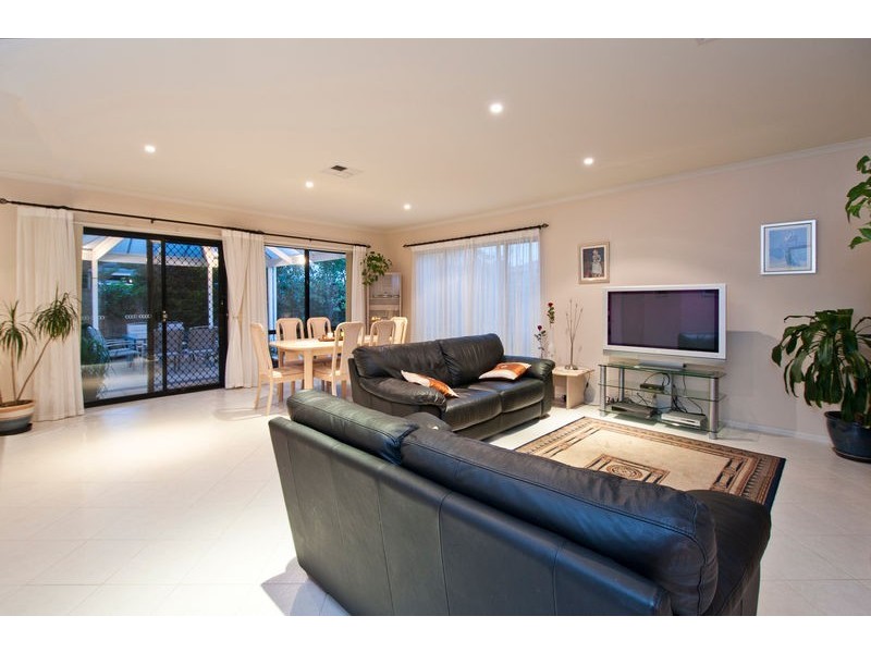 .71 Chittleborough Cct (Coventry Gardens Est), Morphettville SA 5043