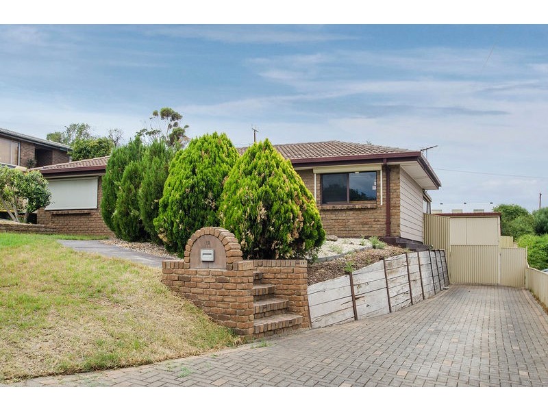 12 Kurandah Street, O’sullivan Beach SA 5166