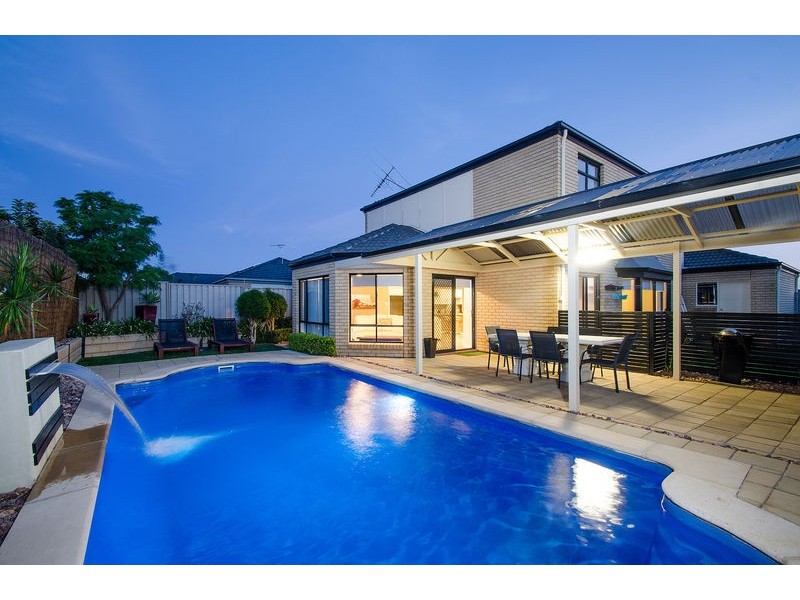 10 Autumn Court, Woodcroft SA 5162