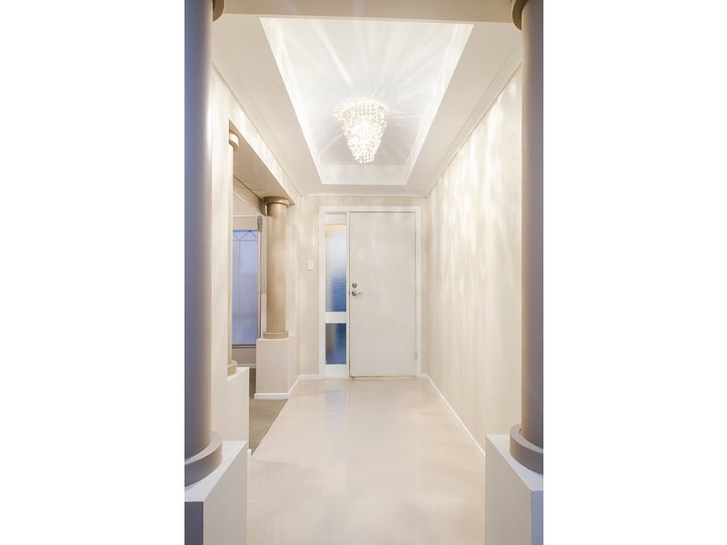 10 Autumn Court, Woodcroft SA 5162