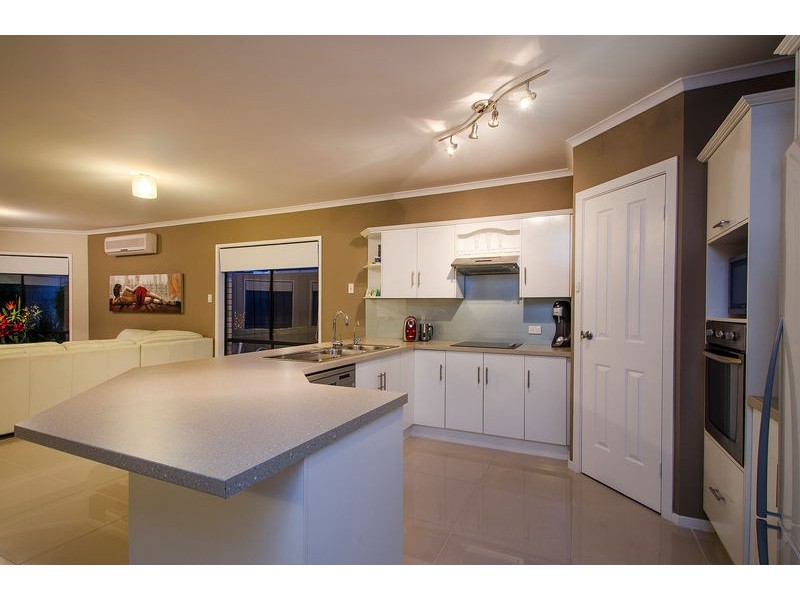 10 Autumn Court, Woodcroft SA 5162