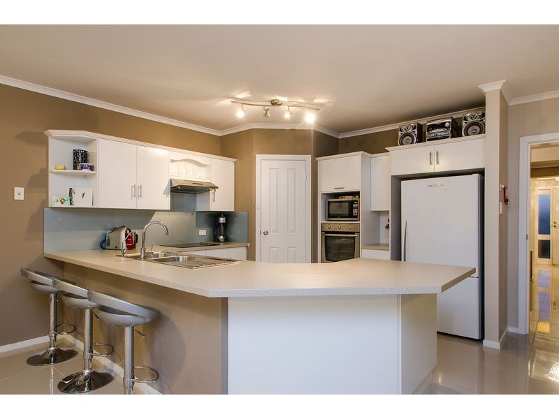 10 Autumn Court, Woodcroft SA 5162