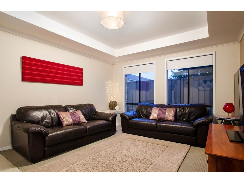 10 Autumn Court, Woodcroft SA 5162