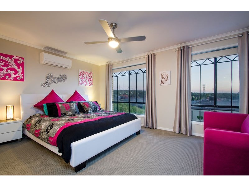 10 Autumn Court, Woodcroft SA 5162