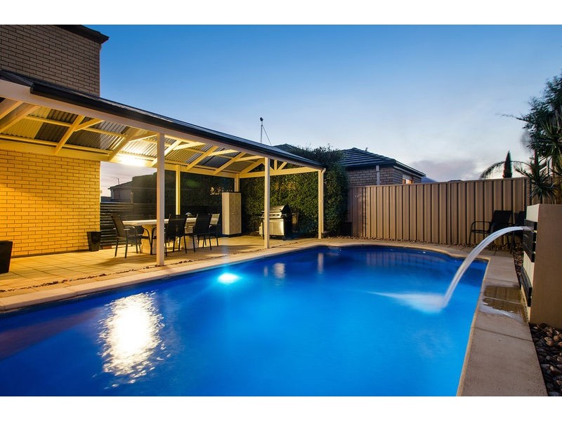 10 Autumn Court, Woodcroft SA 5162