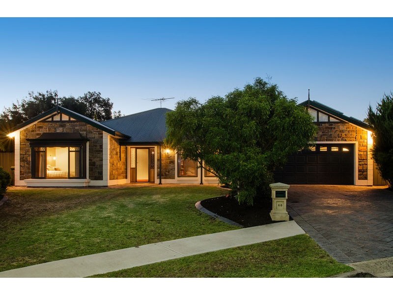 40 Antonia Cct, Hallett Cove SA 5158