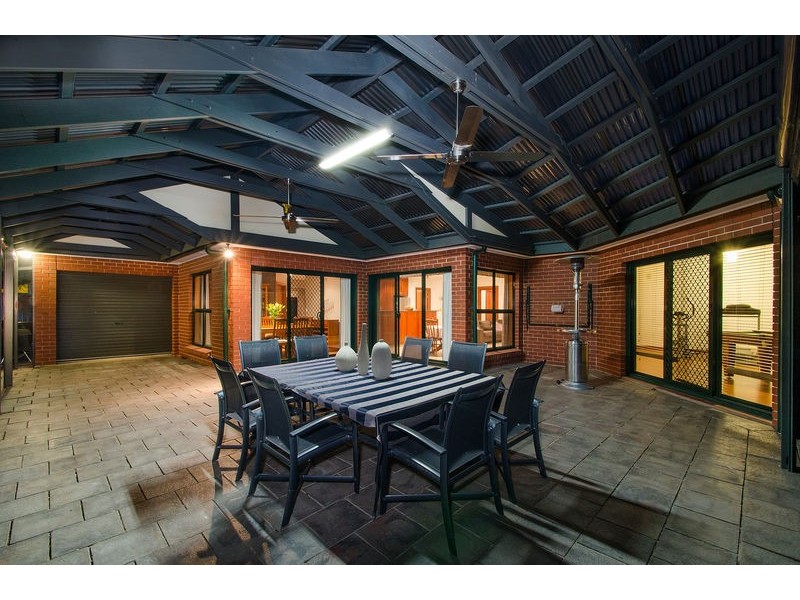 40 Antonia Cct, Hallett Cove SA 5158