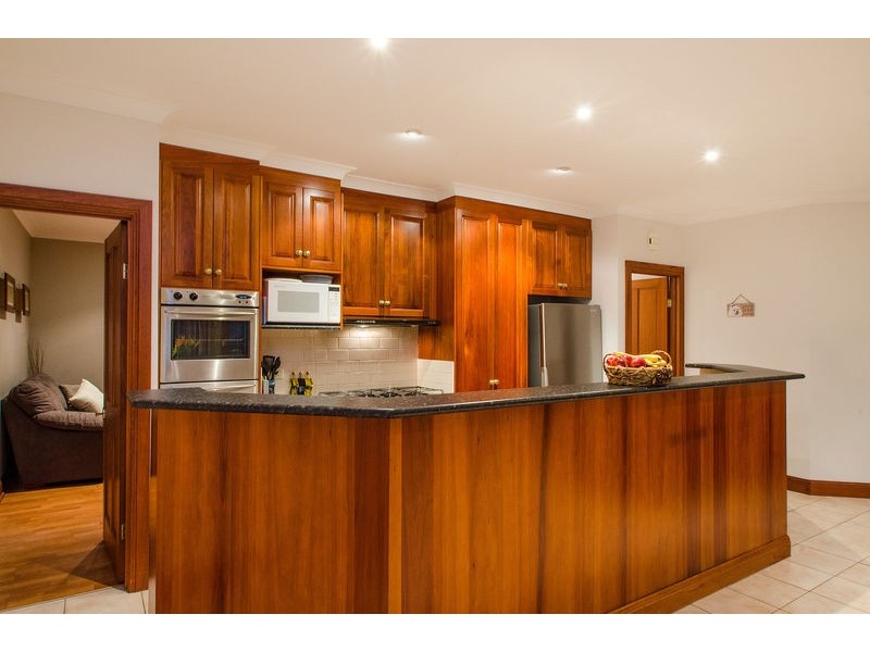 40 Antonia Cct, Hallett Cove SA 5158
