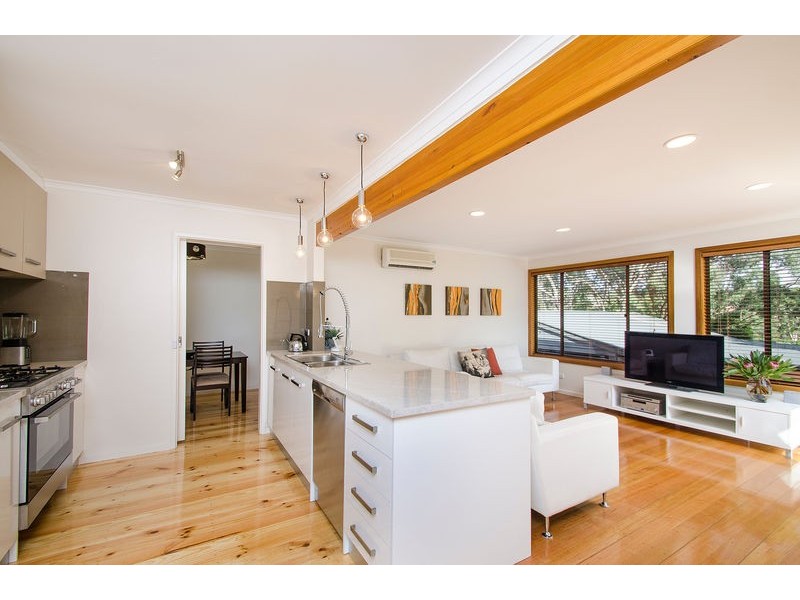 2 The Pines Close, Happy Valley SA 5159