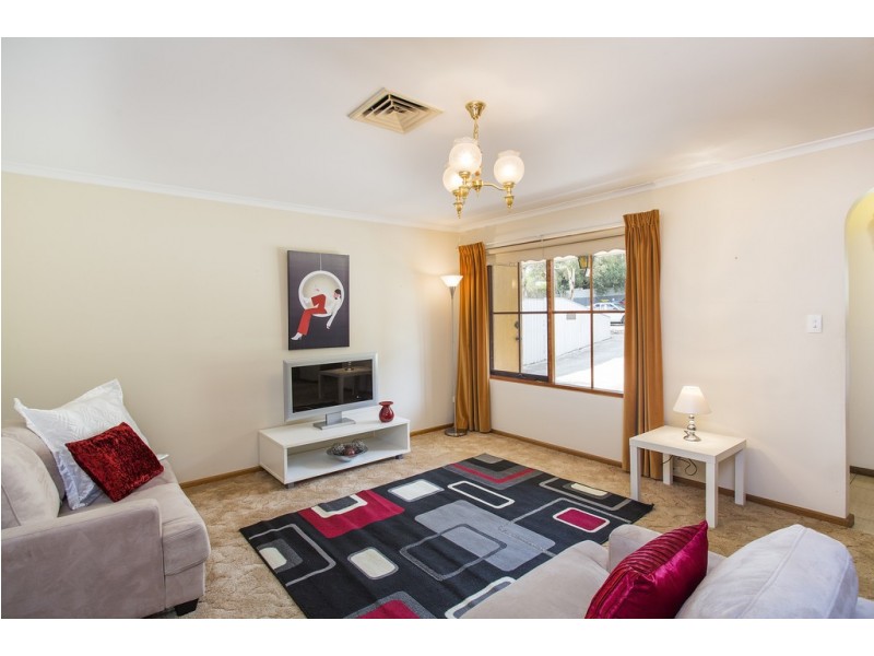 6 Burbank Ave, Bedford Park SA 5042