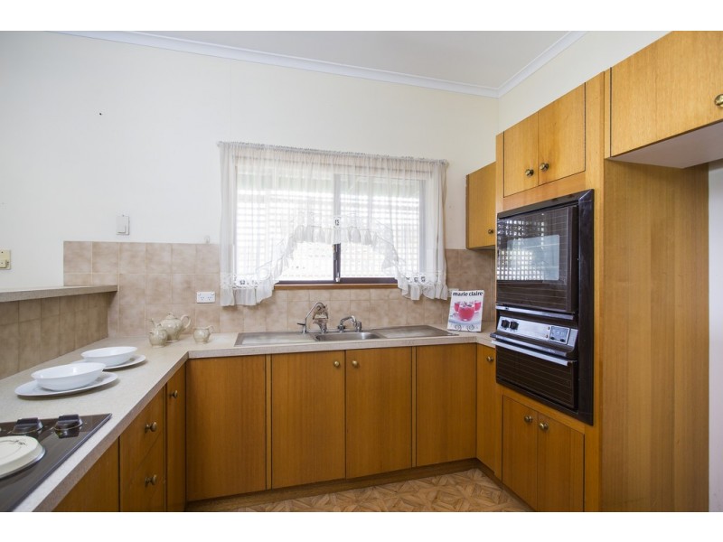 6 Burbank Ave, Bedford Park SA 5042