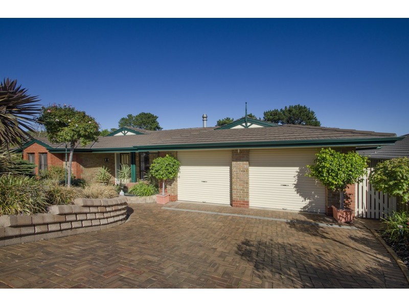 6 Highfield Drive, Aberfoyle Park SA 5159