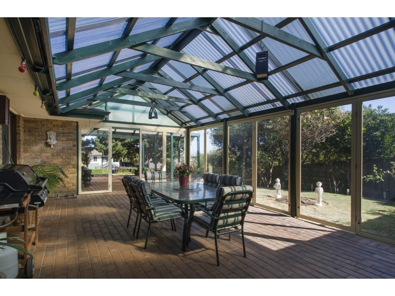 6 Highfield Drive, Aberfoyle Park SA 5159