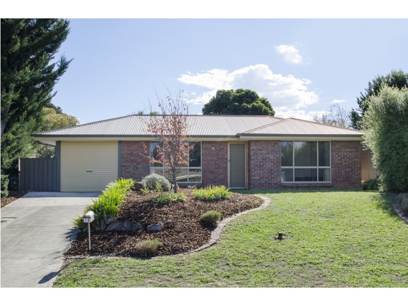 18 Sandler Gr, Aberfoyle Park SA 5159