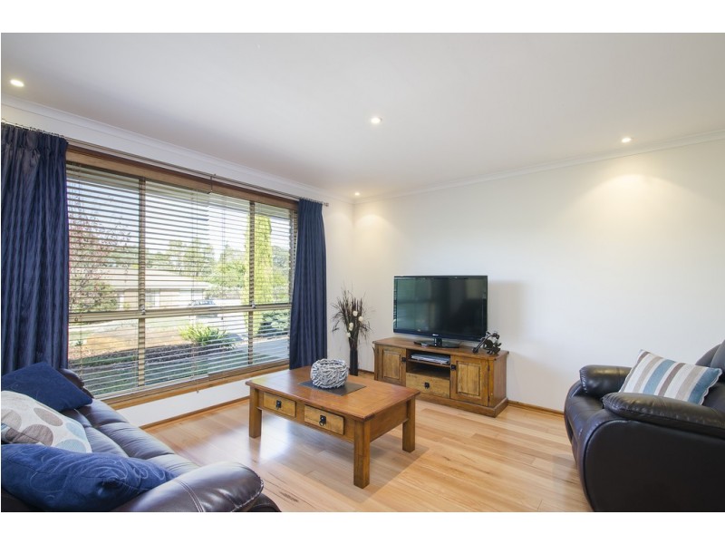 18 Sandler Gr, Aberfoyle Park SA 5159