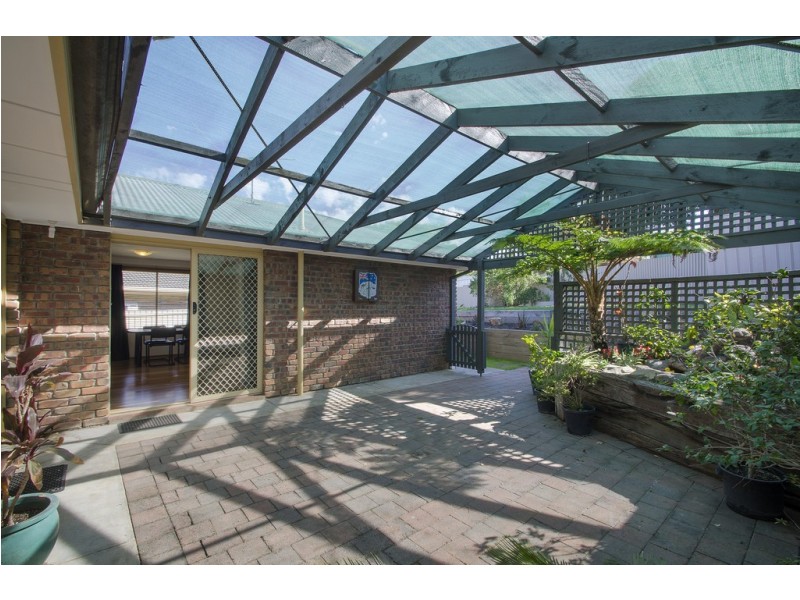 18 Sandler Gr, Aberfoyle Park SA 5159