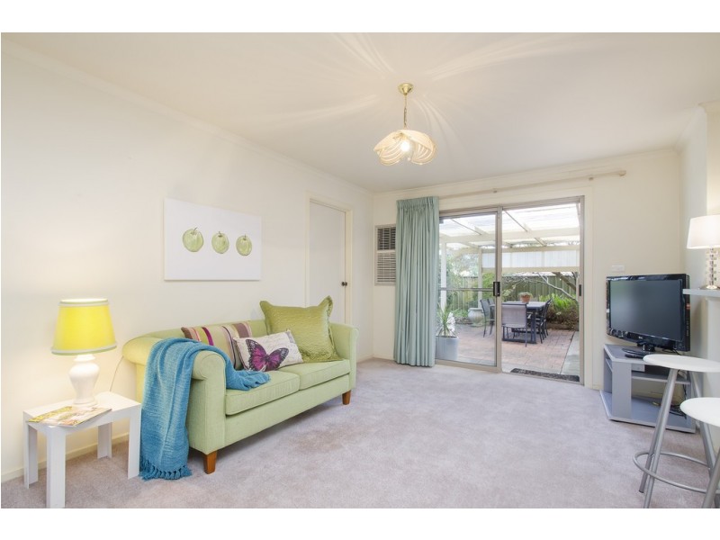 7 St Martins Ct, Woodcroft SA 5162