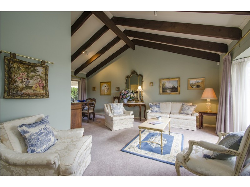 7 St Martins Ct, Woodcroft SA 5162