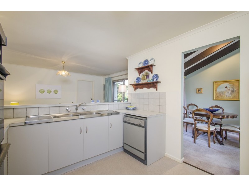 7 St Martins Ct, Woodcroft SA 5162